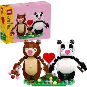 LEGO 40821 Love Bears box and built set