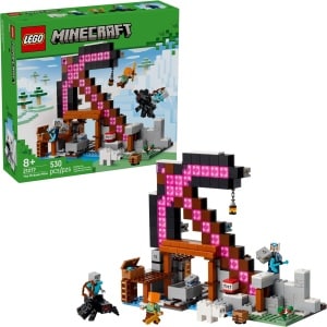 LEGO 21277 Minecraft The Pickaxe Mine box and built set